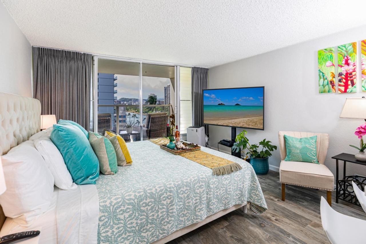 Beautifully Upgraded Studio Close To Waikiki Beach Lägenhet Honolulu Exteriör bild