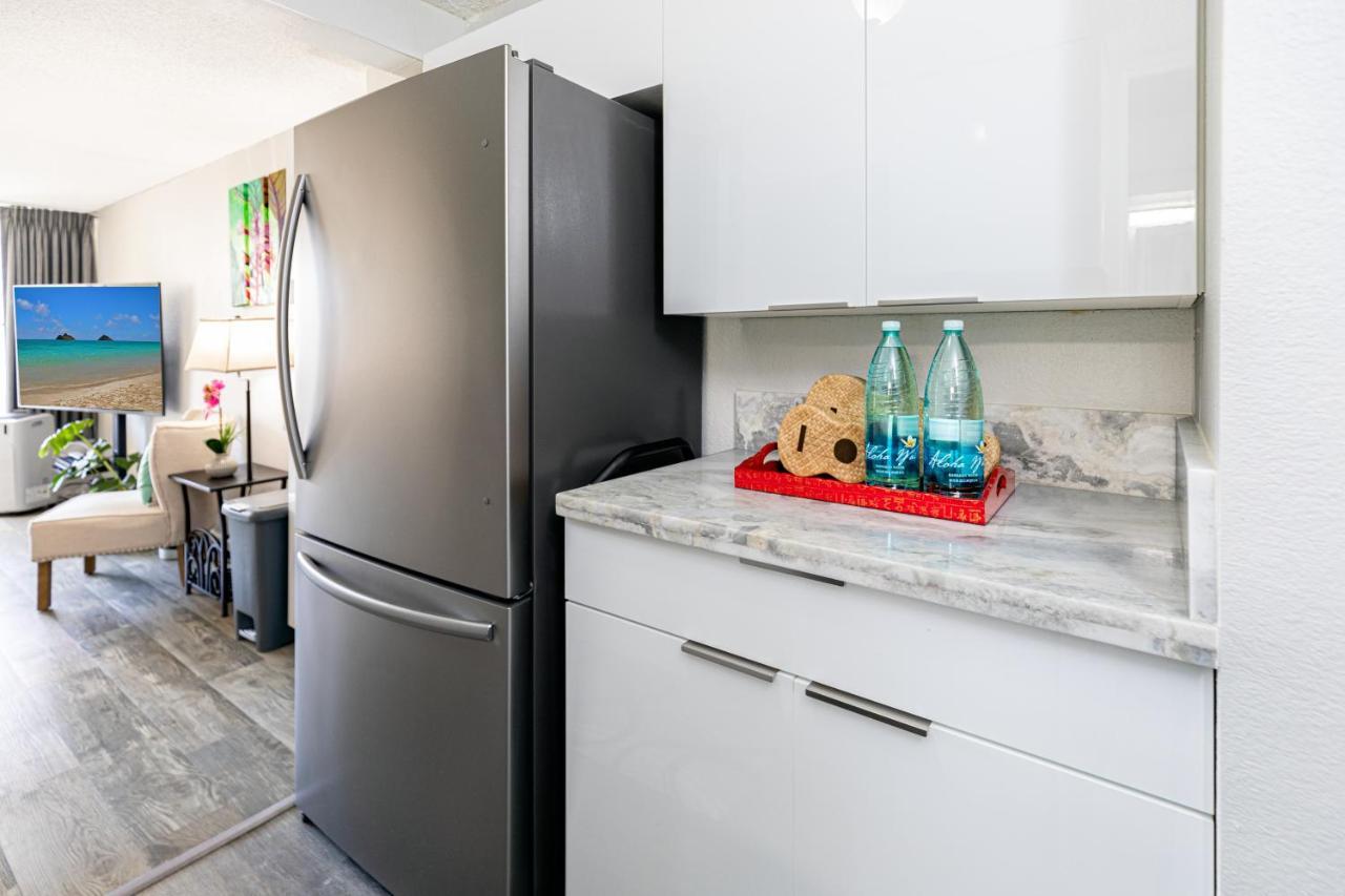 Beautifully Upgraded Studio Close To Waikiki Beach Lägenhet Honolulu Exteriör bild